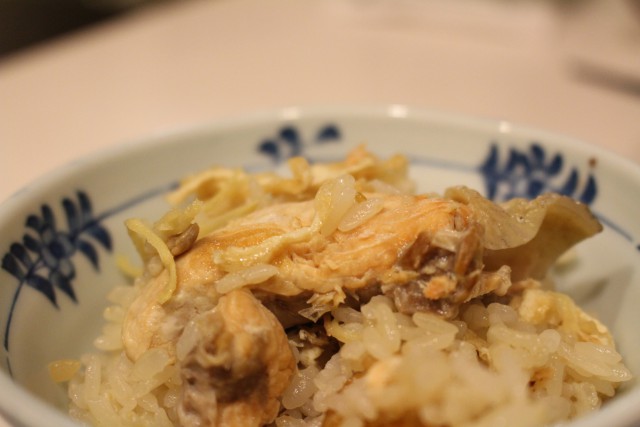生鮭のアラで作った炊込みご飯